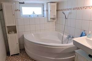 -Für die kleine Familie-
Gemütliches, modernisiertes Einfamilienhaus auf schön angelegtem Grundstüc – Die vollständige Adresse der Immobilie erhältst du vom Anbieter., 47443 Hochstraß, Moers – Vorschaubild 22