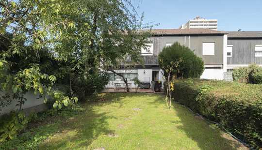 Bild von Ruhig wohnen, zentral leben – Familienidylle in Neu-Isenburg