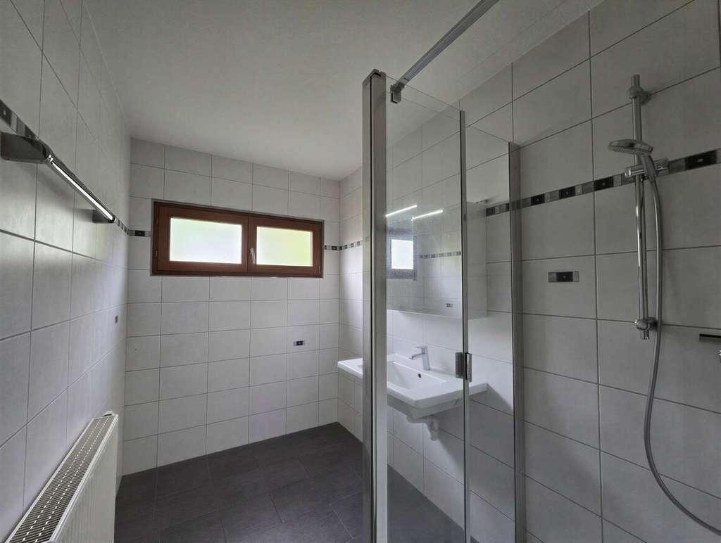 Immobilie in Knittlingen - Ländlich wohnen mit Platz für die Familie, Garten und einer Einliegerwohnung - Bild 2
