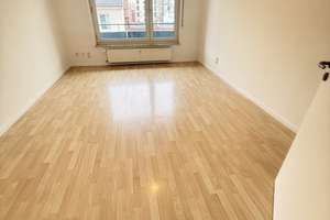 BOCKENHEIM: Sanierte 3-ZW im 4.OG m. West-Balkon, Einbauküche, TL-Bad – Die vollständige Adresse der Immobilie erhältst du vom Anbieter., 60487 Bockenheim, Frankfurt am Main – Vorschaubild 4