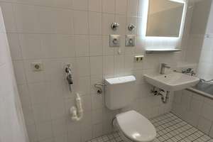 Hochwertig modernisierte 2,5-Zimmer-Wohnung mit Sonnenbalkon, Aufzug & Tiefgaragenstellplatz in Köln – Klingerstraße 29, 51143 Porz (Ortsteil), Köln – Vorschaubild 17