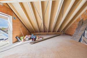 Gemütliche 2-ZKB Dachgeschoss-Wohnung, verfügbar Ende 2026, Aufzug, Individualisierung möglich! – Tiefwiesenweg 6a, 85051 Südwest, Ingolstadt – Vorschaubild 10