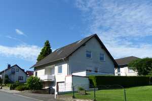 1-2 Familienhaus in Altenbeken-Buke, 8 Zimmer+2 Wohn-Eßküchen+2 Bäder+ Gäste WC+ 2 Garagen+Keller – Hachmannstraße 2, 33184 Paderborn (Kreis) – Vorschaubild 2