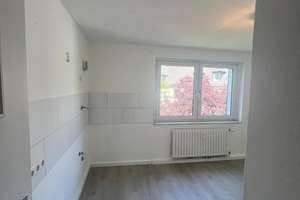 3 Zimmer Wohnung mit tollem großzügigen Schnitt – Möntingstraße 17, 45881 Schalke, Gelsenkirchen – Vorschaubild 3