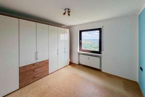 3,5-Zimmer-Wohnung mit Traum-Ausblick, großem Balkon & TG-Stellplatz – Die vollständige Adresse der Immobilie erhältst du vom Anbieter., 97076 Lengfeld, Würzburg – Vorschaubild 5