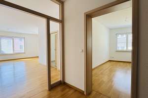 Hochwertige 4-Zimmer Stadtwohnung mit großem Balkon / Nähe ZEISS Hightech-Standort in Jena – Kochstraße 1, 7745 Jena-Süd, Jena – Vorschaubild 11