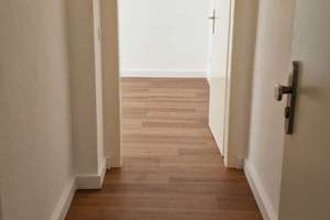 Helle 2-Zimmer-Wohnung mit Küche und Loggia mit Blick ins Grüne – Die vollständige Adresse der Immobilie erhältst du vom Anbieter., 45144 Frohnhausen, Essen – Vorschaubild 1