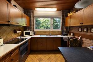 Winkelbungalow mit großem Grundstück, Indoor-Pool & Entwicklungspotenzial – 47804 Benrad-Süd, Krefeld – Vorschaubild 5