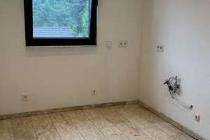 Attraktive 3-Zimmer Dachgeschosswohnung mit Balkon in Köln-Bocklemünd/Mengenich – Ingendorfer Weg 53, 50829 Bocklemünd/Mengenich, Köln – Vorschaubild 4