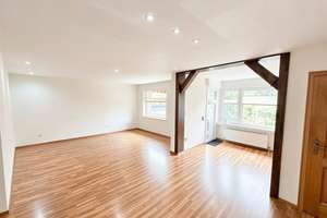 Ideal für Familien! Helles Reiheneckhaus mit EBK, Garage und Garten! – Die vollständige Adresse der Immobilie erhältst du vom Anbieter., 42719 Wald, Solingen – Vorschaubild 4