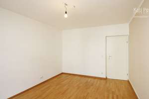 Solide 3-Zi-Wohnung mit Süd-West-Balkon und gutem Vermietungspotenzial – Chiemgaustraße 140, 81549 Balanstraße-West, München – Vorschaubild 7