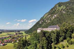 Panoramalage der Extraklasse - Stilvolles Anwesen mit Burgblick in Marquartstein – Die vollständige Adresse der Immobilie erhältst du vom Anbieter., 83250 Marquartstein – Vorschaubild 24