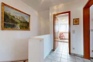 Gepflegtes Reihenendhaus mit Pool, Sauna und zwei Garagen – Die vollständige Adresse der Immobilie erhältst du vom Anbieter., 81739 Waldperlach, München – Vorschaubild 16