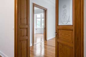 5 Zimmer -Altbauwohnung / Friedrichstraße/im 3. OG eines sehr gepflegten Wohn- und Geschäftshauses. – Die vollständige Adresse der Immobilie erhältst du vom Anbieter., 65185 Mitte, Wiesbaden – Vorschaubild 18