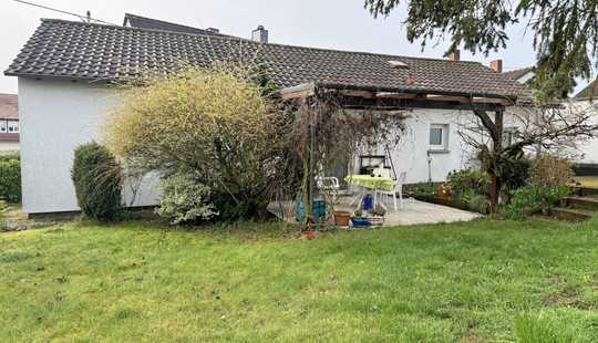 Bild von FREISTEHENDES EINFAMILIENHAUS! Auf großem Grundstück!
