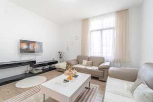 Gerade frisch modernisiert! Gemütliche 2 Zimmer-Wohnung im schönen Altbau – Wuppertal – Vorschaubild 2