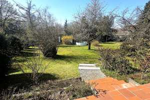 Architektenhaus im zeitlosen Bungalowstil mit Keller und traumhaftem Garten – Die vollständige Adresse der Immobilie erhältst du vom Anbieter., 13129 Blankenburg, Berlin – Vorschaubild 2