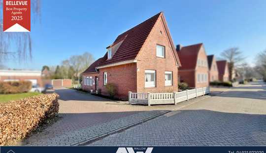 Bild von Einfamilienhaus mit zwei Garagen in zentraler Lage von Norden!
Objekt-Nr.: 25-026-S