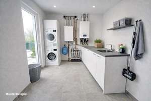 Großzügiger 144m² Winkelwalmdachbungalow * Energieeffizienzhaus Kfw 55 – Hauptstraße 0, 25335 Bokholt-Hanredder – Vorschaubild 8