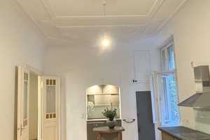 SCHÖNE, SEHR GROSSZÜGIGE 5-6 ZIM. ALTBAU-WHG. + BALKON UNWEIT MEYERINCKPLATZ – Berlin – Vorschaubild 6