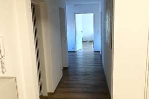 Barrierefreie 3,5 Zimmer Wohnung mit Aufzug, Balkon und Sauna im Haus! – Die vollständige Adresse der Immobilie erhältst du vom Anbieter., 74074 Heilbronn, Heilbronn – Vorschaubild 3