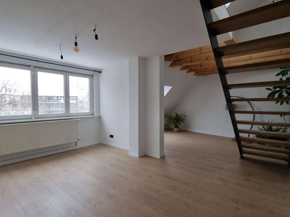 Esszimmer mit Wohnzimmerblick