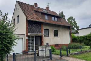 Wohnen mit Charakter: Einfamilienhaus in Hannover-Döhren