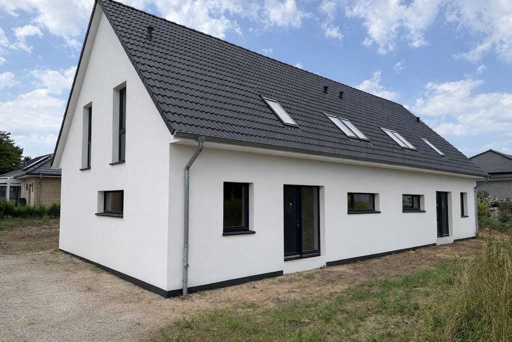 Immobilie in Ascheberg - Elegante Doppelhaushälfte mit 5 Zimmern in Ascheberg (Holstein) - Bild 0