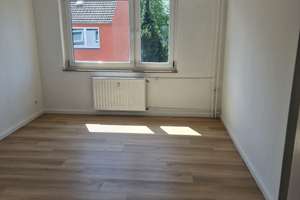 Lebendiges Viertel in Essen: 3,5-Zimmer-Wohnung mit modernisiertem Schnitt in Bergerhausen – Werrastraße 12, 45136 Bergerhausen, Essen – Vorschaubild 5