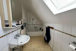 Helles möbliertes WG-Zimmer in Heilbronn-Böckingen – Blumhardtstraße 12/1, 74078 Böckingen, Heilbronn – Vorschaubild 4