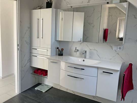 Lichtdurchflutetes Einfamilienhaus mit über 250m² Wohnnutzfläche - Bild 16