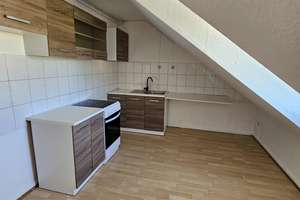 Großzügige  3- Zimmer Dachgeschosswohnung – Die vollständige Adresse der Immobilie erhältst du vom Anbieter., 34121 Wehlheiden, Kassel – Vorschaubild 2
