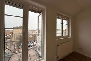 Großzügige, bezugsfreie 3-Zimmer-Maisonette-Dachgeschosswohnung mit Flair im charmanten Altbau! – Kurfürstenstraße 55, 12105 Mariendorf, Berlin – Vorschaubild 5