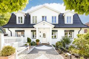 Leben auf höchstem Niveau - Smart Home Villa mit großzügigem Garten – Die vollständige Adresse der Immobilie erhältst du vom Anbieter., 14532 Kleinmachnow – Vorschaubild 2