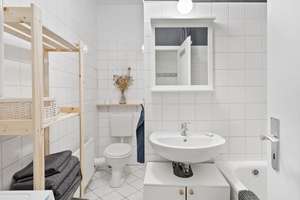 *Ruhig gelegen & lichtdurchflutet* 2-Zimmer-Altbauwohnung mit Flair im Boxhagener Kiez! – Boxhagener Str. 51, 10245 Friedrichshain, Berlin – Vorschaubild 6