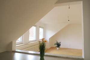 Höhenflug in Rüttenscheid/Bredeney!!! Renovierte 4-Zi. DG-Wohnung (114 m²) 3. OG  (WG geeignet) – Nelkengarten 5, 45133 Rüttenscheid, Essen – Vorschaubild 2
