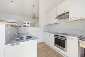 Dachgeschoss-Maisonette | 2 Balkone | begehrte Mitte-Lage | Aufzug | saniert – Zionskirchstraße 2, 10119 Mitte (Ortsteil), Berlin – Vorschaubild 2