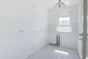 Charmante Eigentumswohnung mit Balkon und funktionalem Grundriss – Die vollständige Adresse der Immobilie erhältst du vom Anbieter., 12307 Lichtenrade, Berlin – Vorschaubild 3