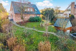 Perfektes Einfamilienhaus mit viel Platz, fußläufig zum großen Plöner See – Die vollständige Adresse der Immobilie erhältst du vom Anbieter., 24326 Dersau – Vorschaubild 1