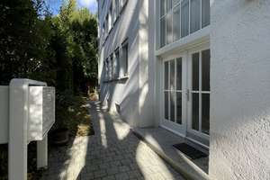 Stilvoll möblierte 2-Zimmer-Wohnung mit Einbauküche in zentrumsnaher Lage – Herdweg 48, 70174 Relenberg, Stuttgart – Vorschaubild 9