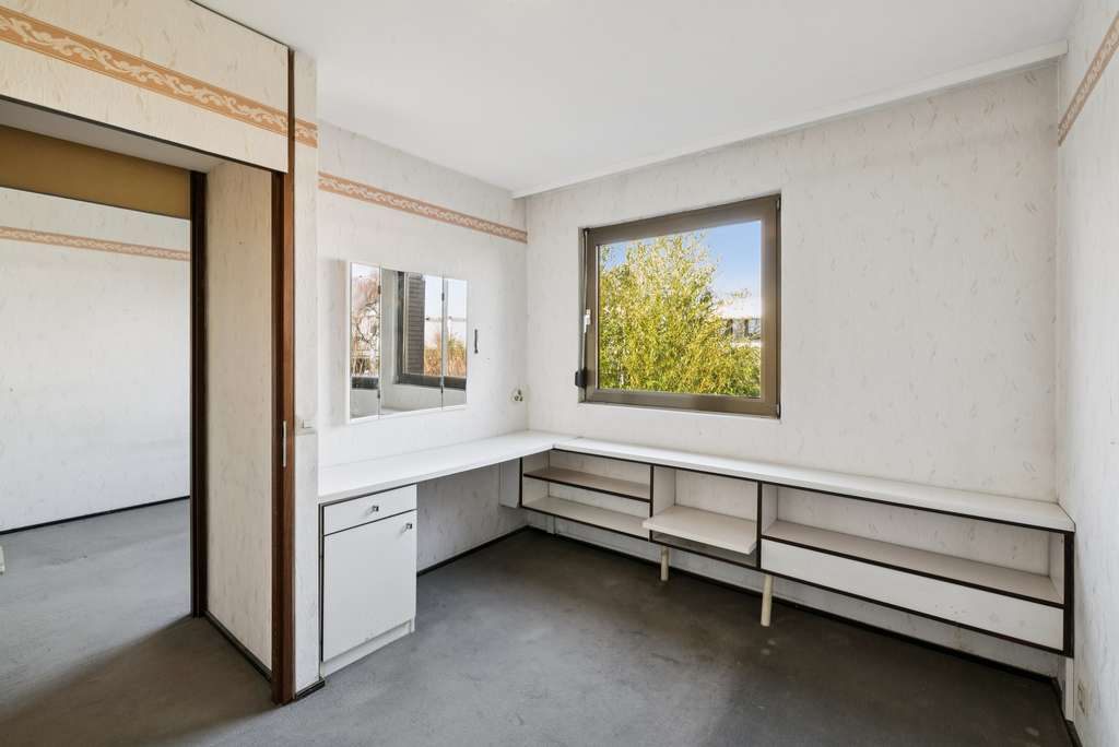 Immobilie in Steinbach - Reihenhaus im Bauhausstil mit schönem Garten - Bild 3