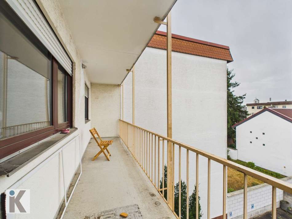 überdachter Balkon