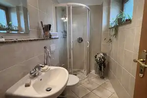 Gepflegtes 4-6-Zimmer-EFH mit PV, Vollkeller, Garage + Kachelofen in ruhiger Lage von Barsbüttel – Stormarn (Kreis) – Vorschaubild 12
