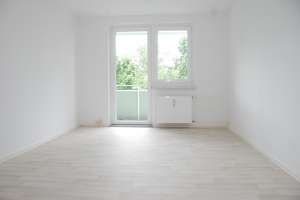3-Zimmer-Wohnung mit 2 Balkonen – Stollberger Str. 49, 9119 Kapellenberg, Chemnitz – Vorschaubild 2