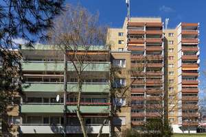 Schöne 2-Zimmer Wohnung mit Balkon – Charlottenburger Chaussee 107, 13597 Wilhelmstadt, Berlin – Vorschaubild 2