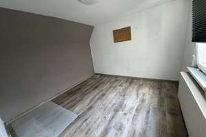 Einfamilienhaus mit Garten – Sanierungsobjekt mit viel Gestaltungspotenzial in Salzgitter-Bad – 38259 Salzgitter-Bad, Salzgitter – Vorschaubild 11
