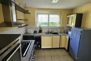 Modernes, helles Reiheneckhaus mit Terrasse & EBK in Böblingen – stilvoll wohnen mit Wohlfühlfaktor! – Böblingen (Kreis) – Vorschaubild 11