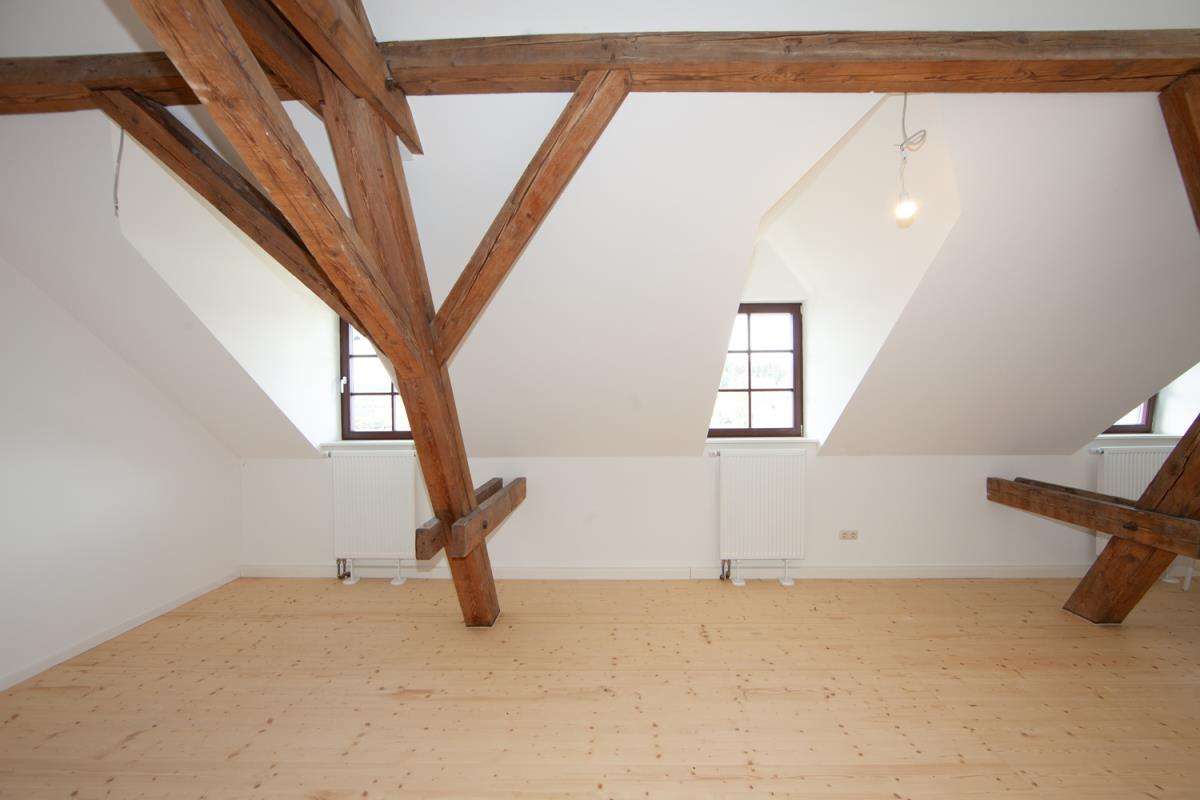 Immobilie in Waldmünchen - Lichtdurchflutete 2-Zimmer-Wohnung
im restaurierten Baudenkmal - Bild 3