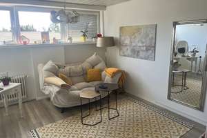 Außergewöhnlich großzügig wohnen: 6 Zimmer, Wintergarten, 2 Bäder & Garten in Lübeck – 23554 Sankt Lorenz Nord, Lübeck – Vorschaubild 11