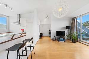 Lichtdurchflutete Dachgeschosswohnung mit Westterrasse – Die vollständige Adresse der Immobilie erhältst du vom Anbieter., 80997 Allach, München – Vorschaubild 2